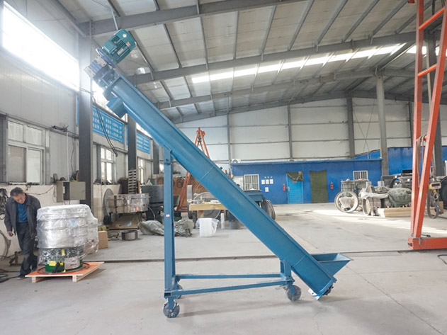 碳鋼螺旋(xuán)送料機