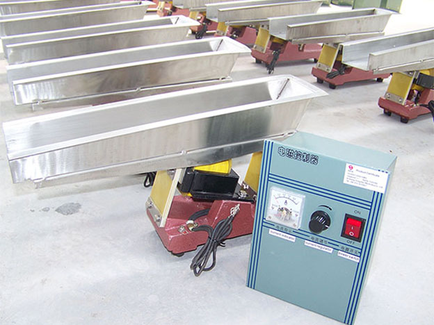 不鏽鋼電磁振動給(gěi)料機