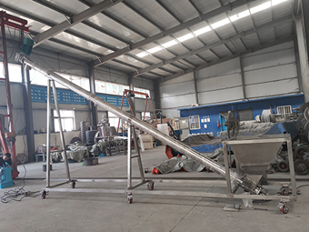 移動式螺旋輸送（sòng）機